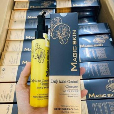 Kem rửa mặt ngừa mụn